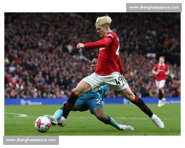 卡里克点破曼联中兴关键:前锋回撤,中场终获喘息 卡里克点破曼联中兴关键:前锋回撤,中场终获喘息